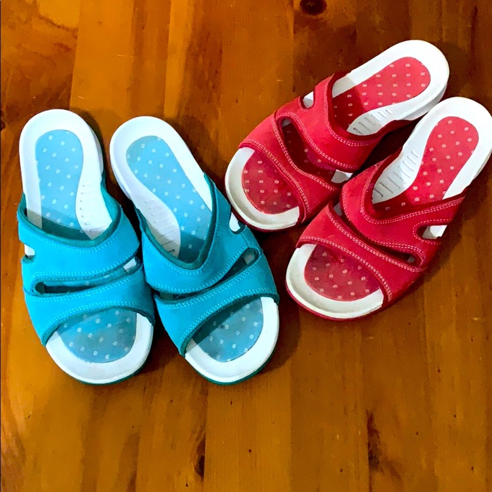Lands’ End sandals 2 pair